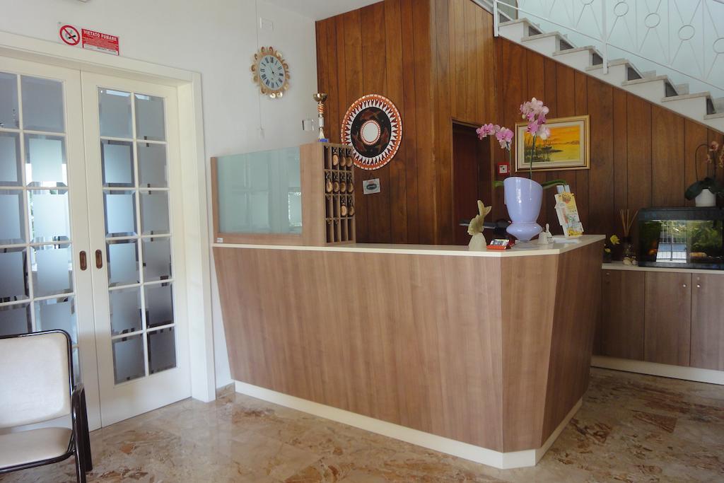 Hotel Villa Tua リッチョーネ エクステリア 写真