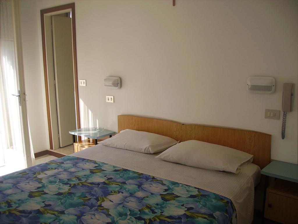 Hotel Villa Tua リッチョーネ 部屋 写真